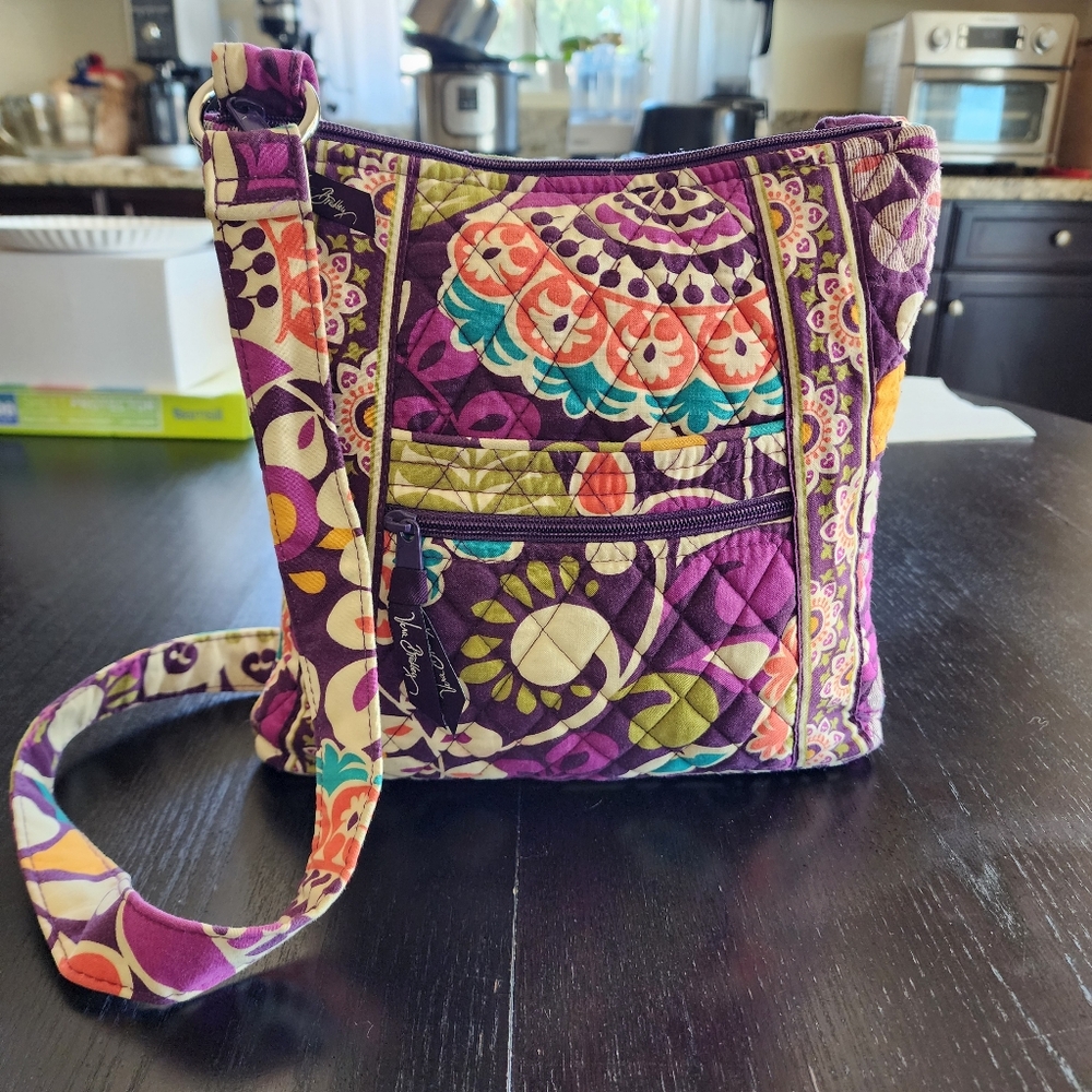 Gorgeous Vera Bradley Hipster Plum Crazy Crossbody Bag Handbag Vibrant Boho